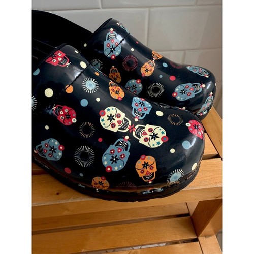 Spoooooky sanita dexter clogs - dexter,